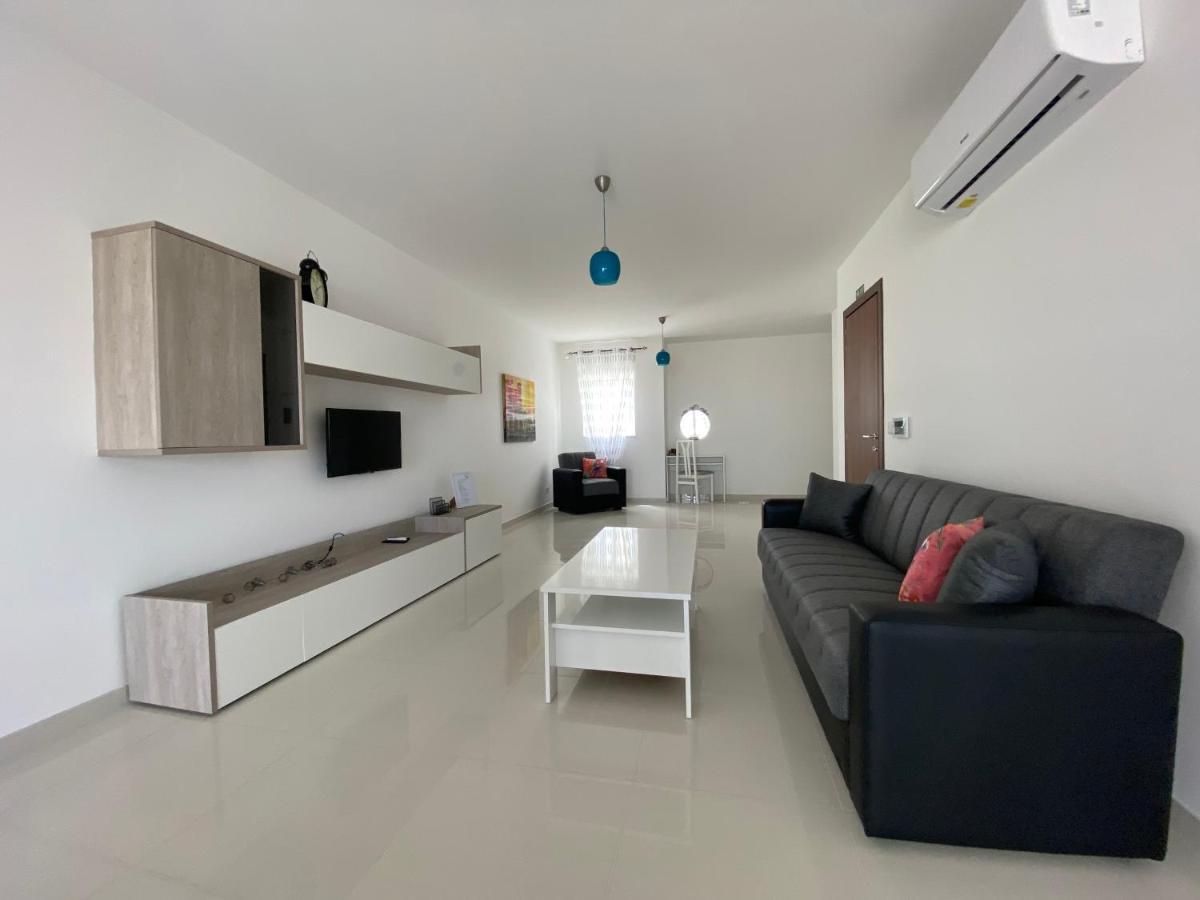 Sunshine Apartments Mellieha - Modern Three Bedroom Apartment - Apt No 1 Exteriör bild